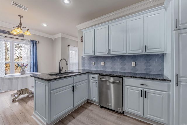 41 Norfork Dr, Maumelle, AR 72113