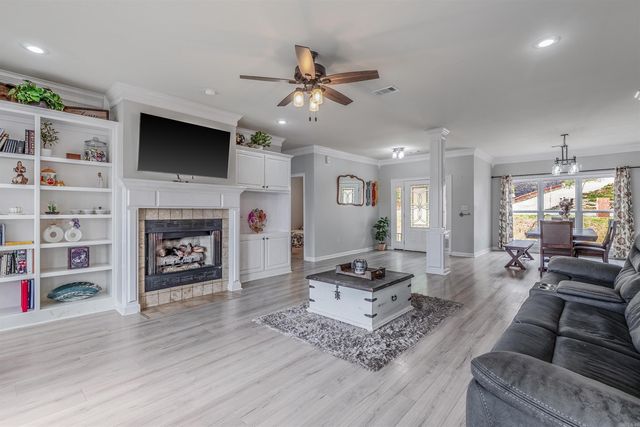 41 Norfork Dr, Maumelle, AR 72113