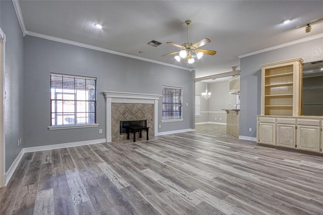 9 N Cay Court, Angleton, TX 77515