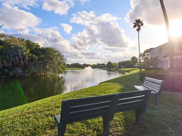 403 Ryder Cup Circle 403, Palm Beach Gardens, FL 33418