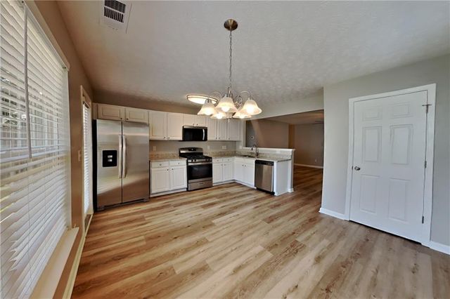 76 Arrowhead Drive, Dallas, GA 30132