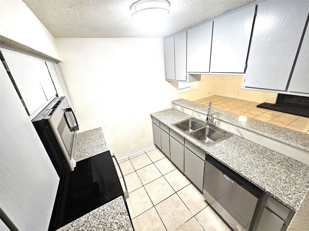 3425 and 3427 Republic Drive, Forest Hill, TX 76140 — photo 2
