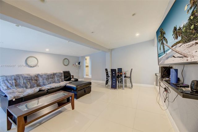 3811 SW 47 ave, West Park, FL 33023