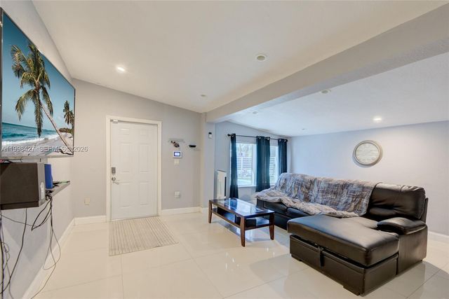 3811 SW 47 ave, West Park, FL 33023