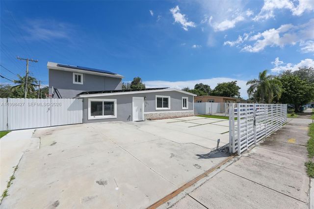 3811 SW 47 ave, West Park, FL 33023