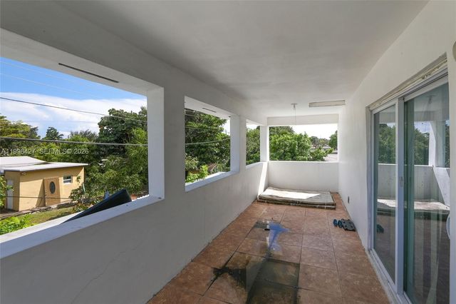 3811 SW 47 ave, West Park, FL 33023