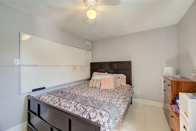 3811 SW 47 ave, West Park, FL 33023