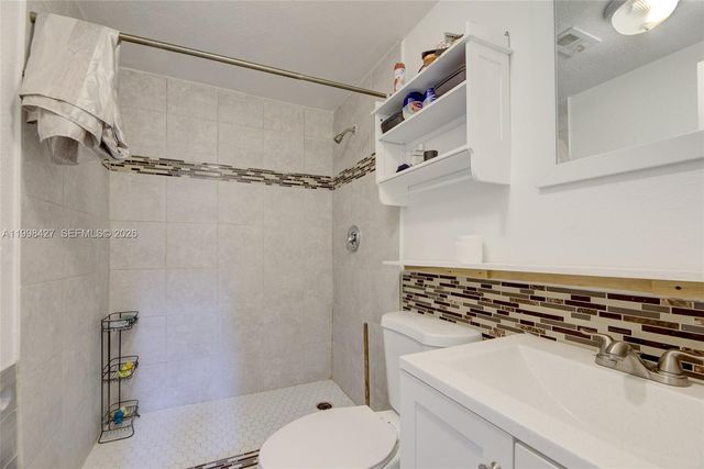 3811 SW 47 ave, West Park, FL 33023