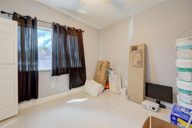 3811 SW 47 ave, West Park, FL 33023