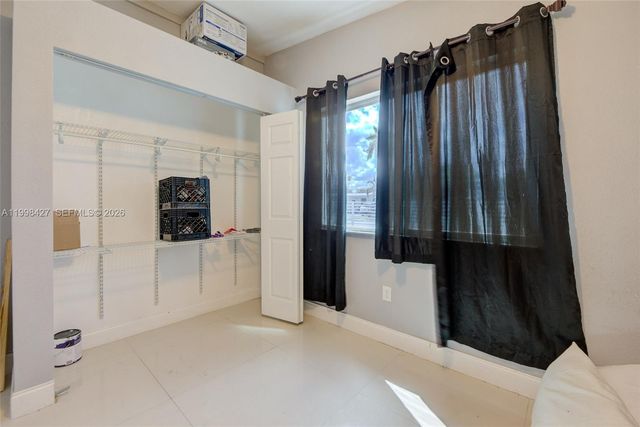 3811 SW 47 ave, West Park, FL 33023