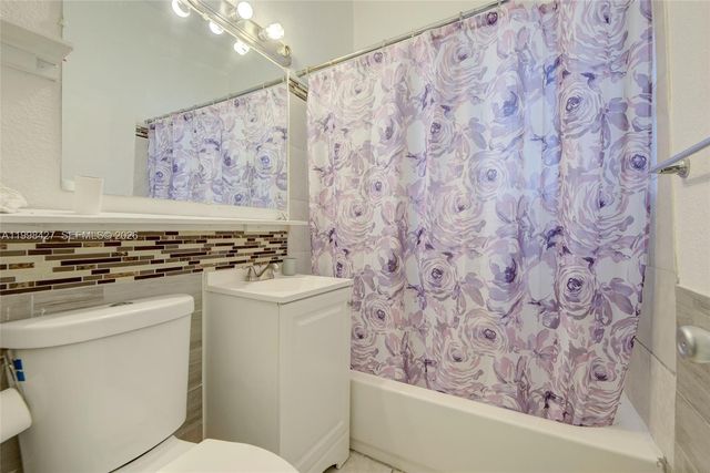 3811 SW 47 ave, West Park, FL 33023