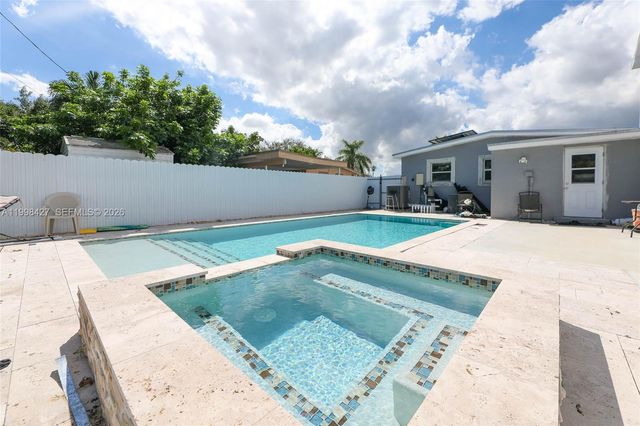 3811 SW 47 ave, West Park, FL 33023