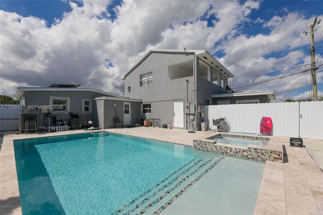 3811 SW 47 ave, West Park, FL 33023