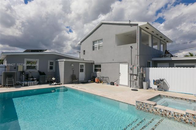 3811 SW 47 ave, West Park, FL 33023