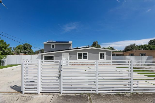 3811 SW 47 ave, West Park, FL 33023