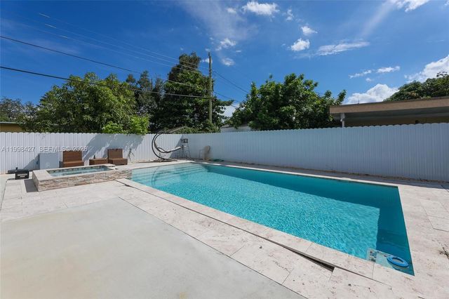 3811 SW 47 ave, West Park, FL 33023