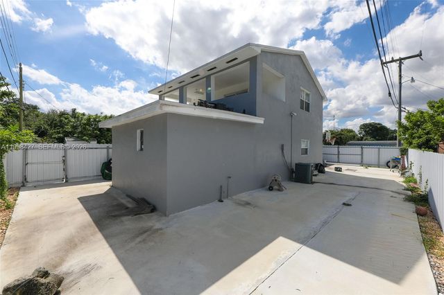 3811 SW 47 ave, West Park, FL 33023