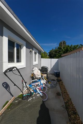 3811 SW 47 ave, West Park, FL 33023