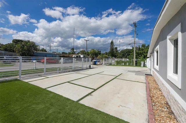 3811 SW 47 ave, West Park, FL 33023