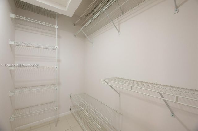 9311 Orange Grove Dr 211, Davie, FL 33324