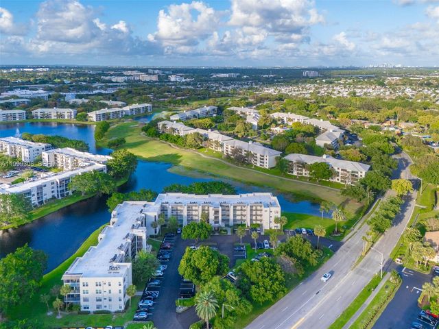 9311 Orange Grove Dr 211, Davie, FL 33324