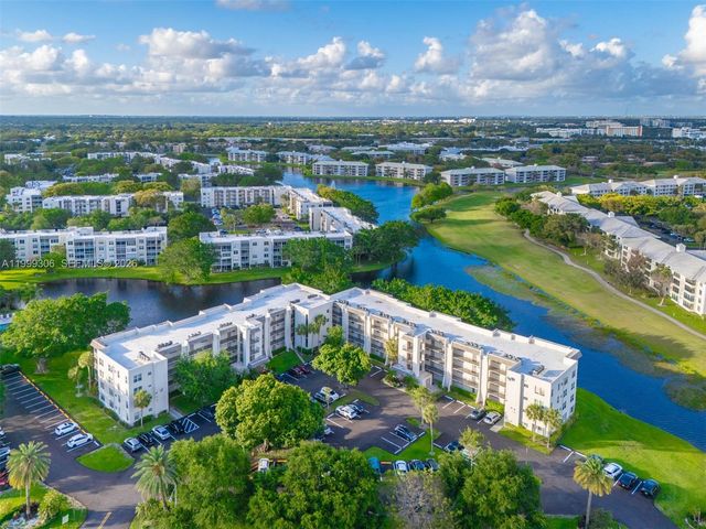 9311 Orange Grove Dr 211, Davie, FL 33324
