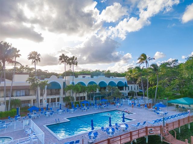 9311 Orange Grove Dr 211, Davie, FL 33324