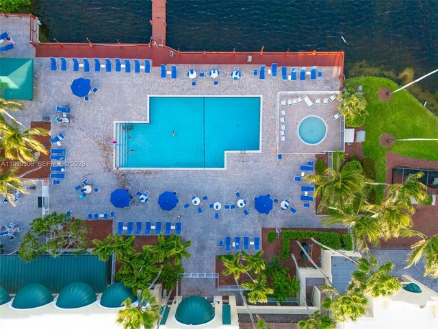 9311 Orange Grove Dr 211, Davie, FL 33324