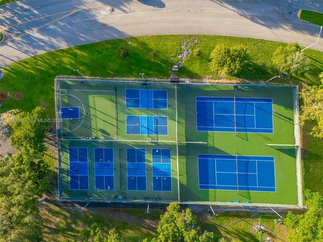 9311 Orange Grove Dr 211, Davie, FL 33324