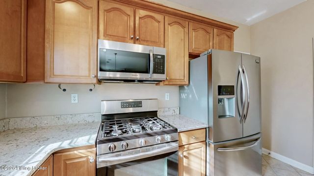 5120 Craigs Creek Dr, Louisville, KY 40241