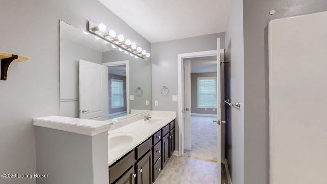 5120 Craigs Creek Dr, Louisville, KY 40241