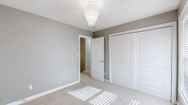 5120 Craigs Creek Dr, Louisville, KY 40241