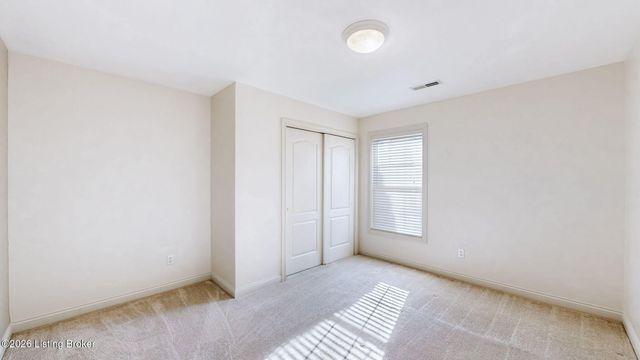 5120 Craigs Creek Dr, Louisville, KY 40241