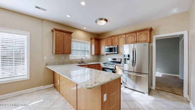 5120 Craigs Creek Dr, Louisville, KY 40241