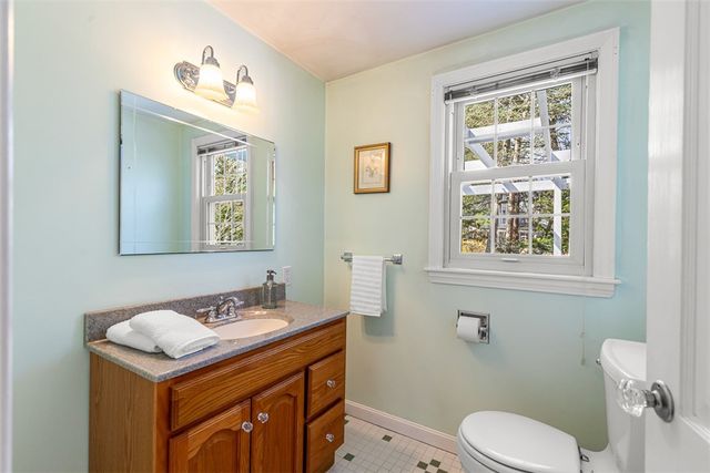 21 Old Chimney Road, Barrington, RI 02806