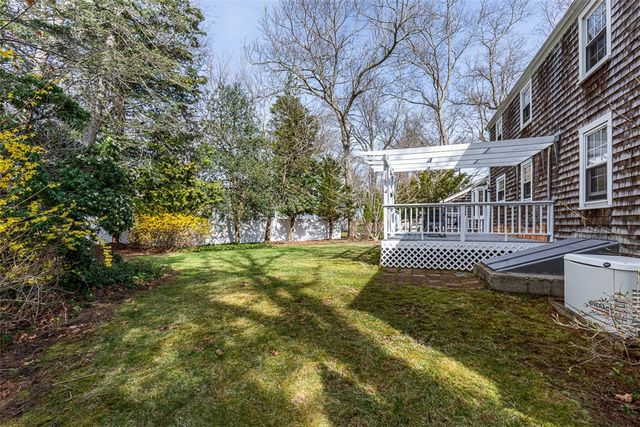 21 Old Chimney Road, Barrington, RI 02806