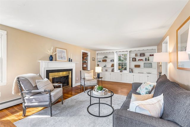 21 Old Chimney Road, Barrington, RI 02806