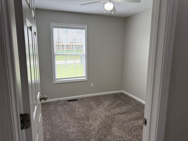 414 Kelly Ln, Clarksville, TN 37040