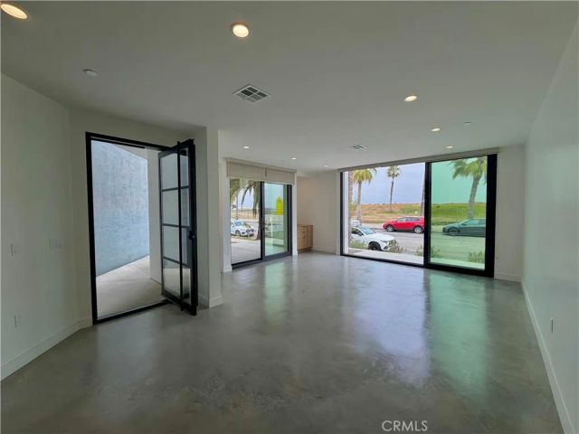 249 Seal Beach Blvd, Seal Beach, CA 90740