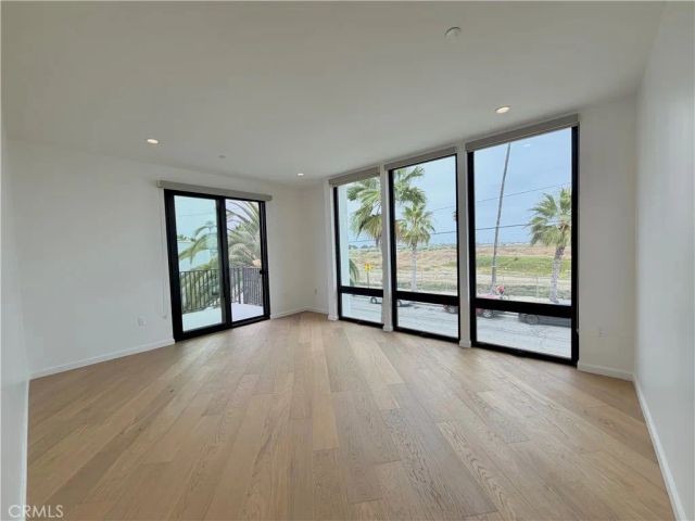 249 Seal Beach Blvd, Seal Beach, CA 90740