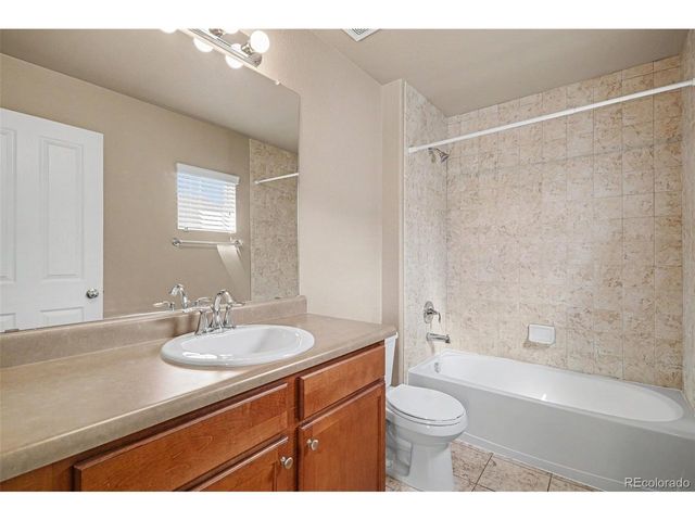 1124 Rockhurst Dr D, Highlands Ranch, CO 80129