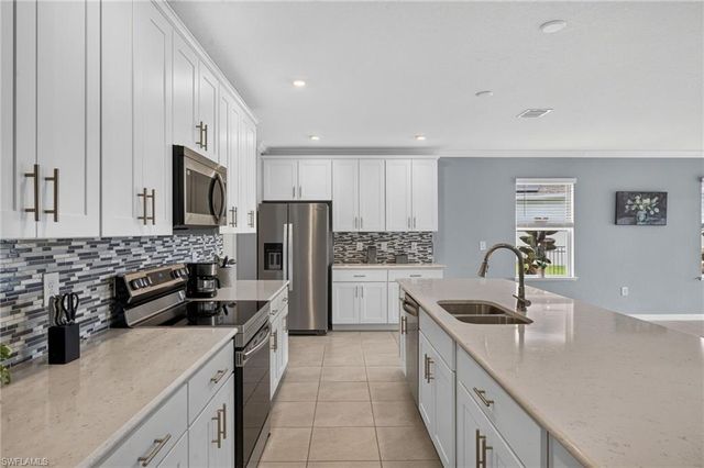 8959 Cascade Price CIR, North Fort Myers, FL 33917