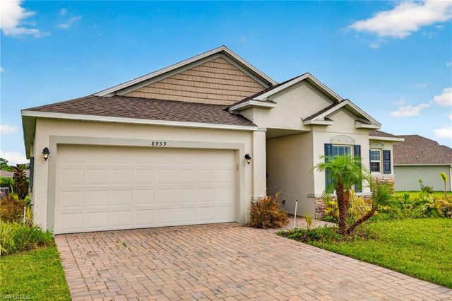 8959 Cascade Price CIR, North Fort Myers, FL 33917