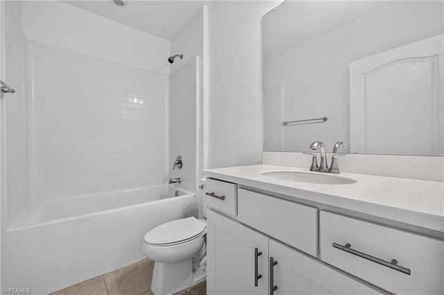 8959 Cascade Price CIR, North Fort Myers, FL 33917