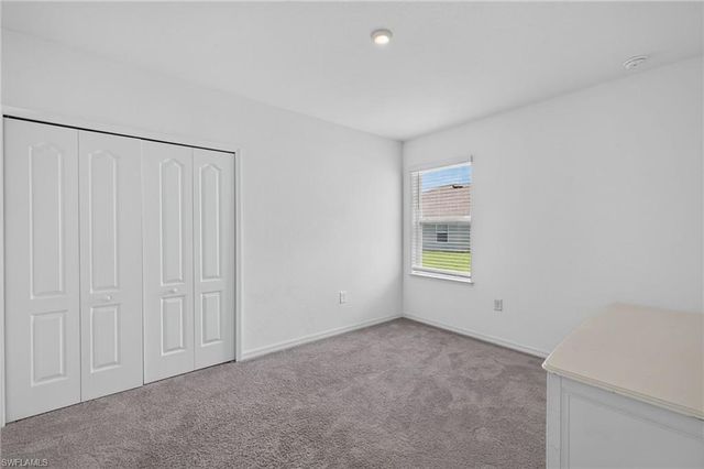 8959 Cascade Price CIR, North Fort Myers, FL 33917