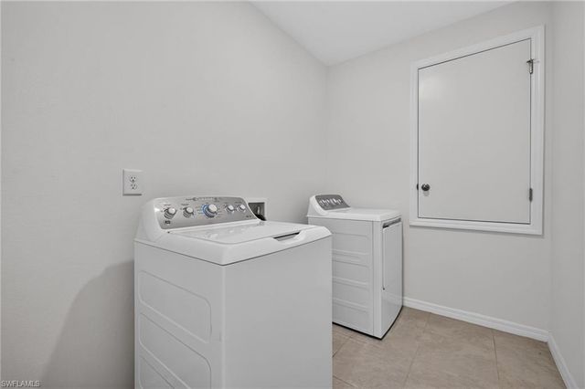 8959 Cascade Price CIR, North Fort Myers, FL 33917
