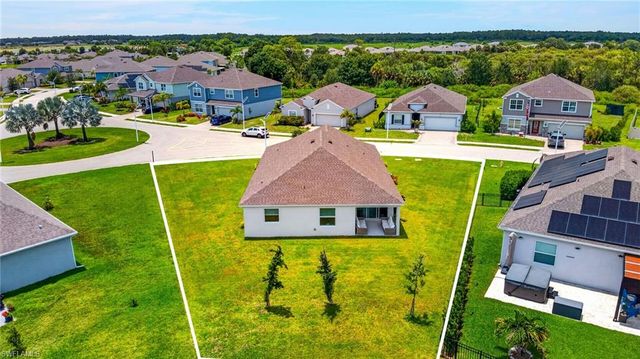 8959 Cascade Price CIR, North Fort Myers, FL 33917