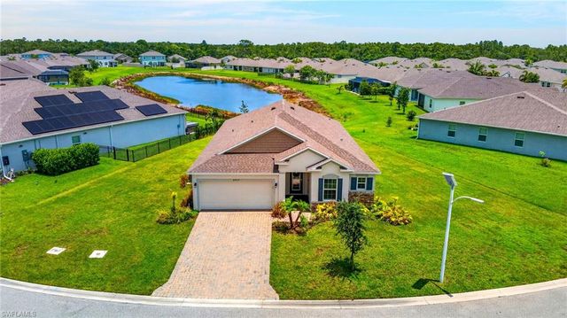 8959 Cascade Price CIR, North Fort Myers, FL 33917