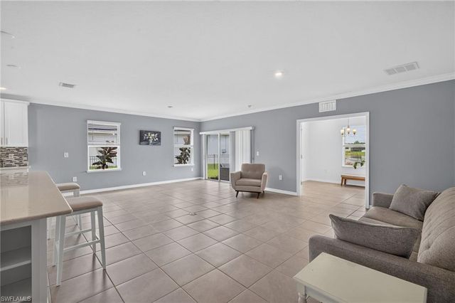 8959 Cascade Price CIR, North Fort Myers, FL 33917