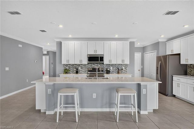 8959 Cascade Price CIR, North Fort Myers, FL 33917